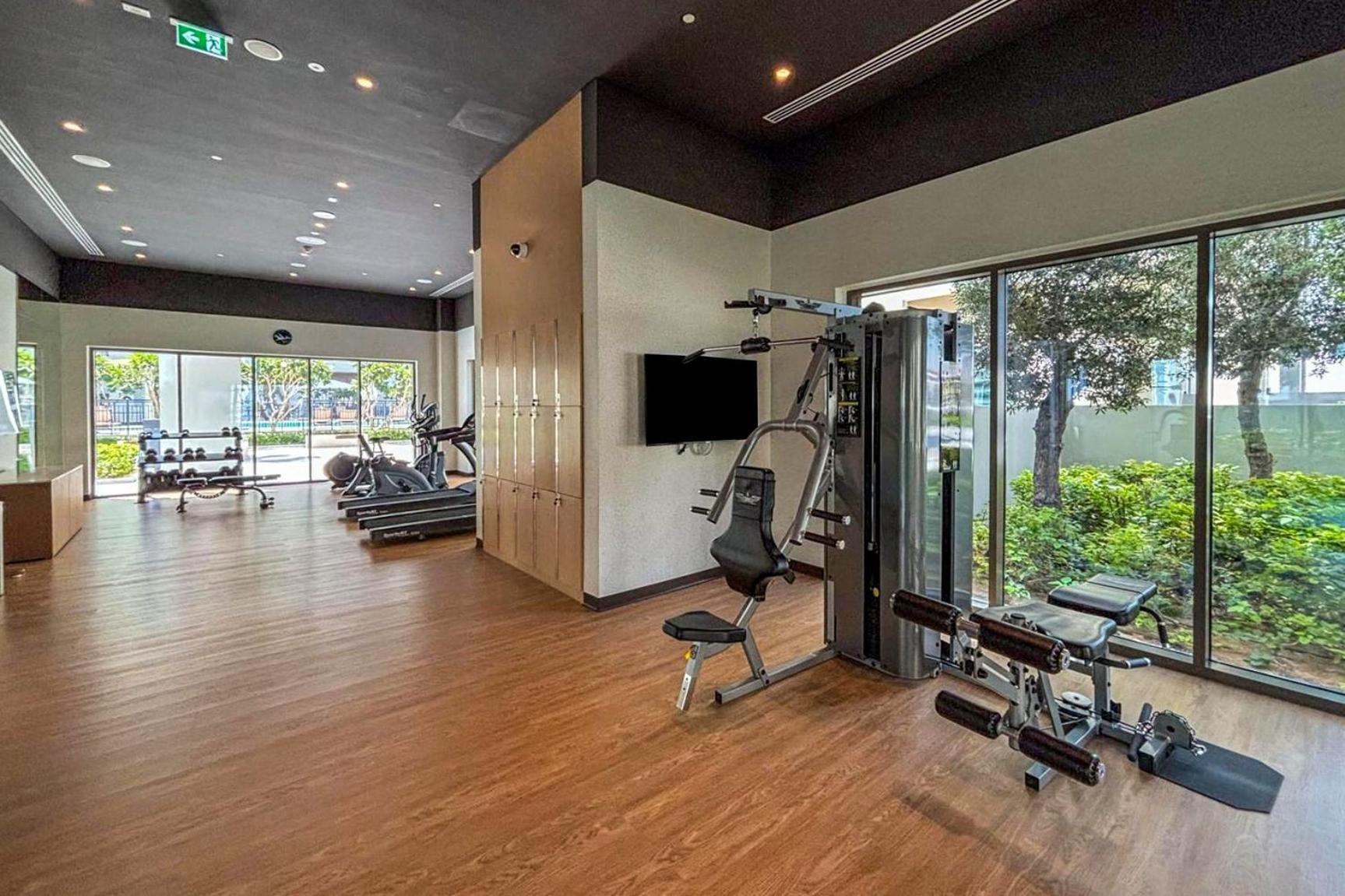Apartment Livbnb - 1br Retreat Free Access To Creek Lagoon Dubai