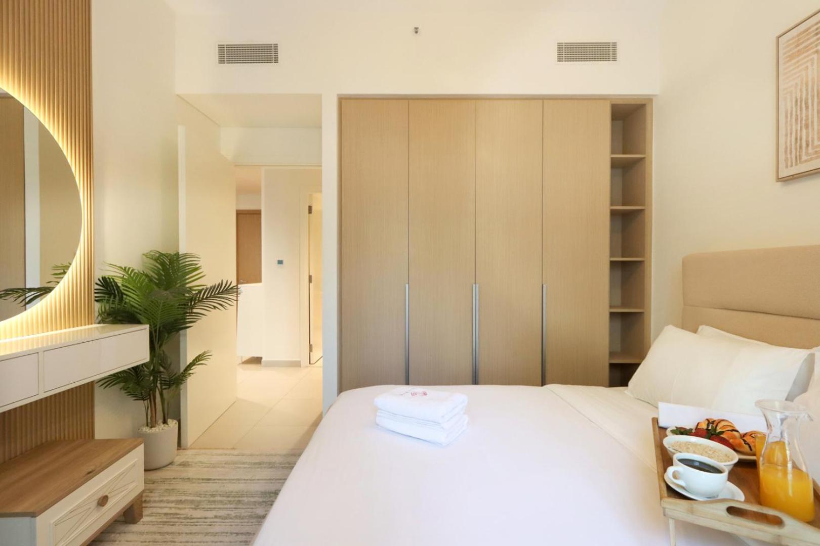 Apartment Livbnb - 1br Retreat Free Access To Creek Lagoon Dubai