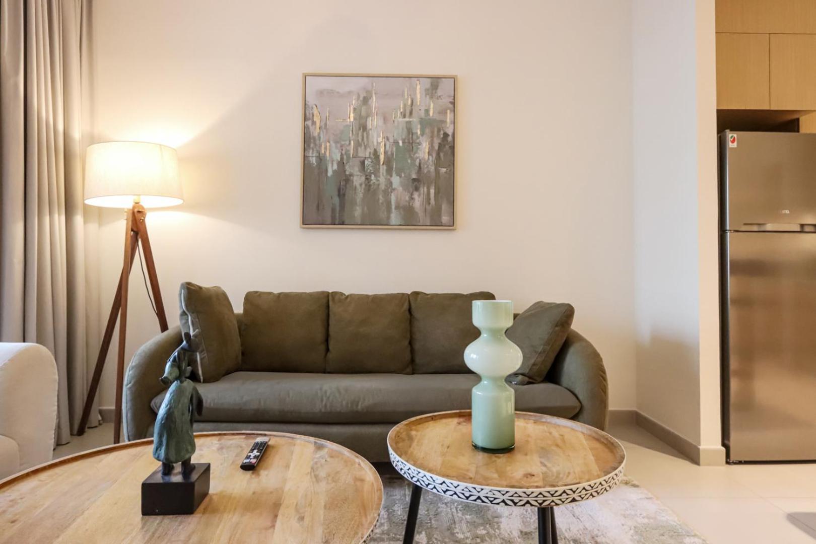 Livbnb - 1br Retreat Free Access To Creek Lagoon Apartment